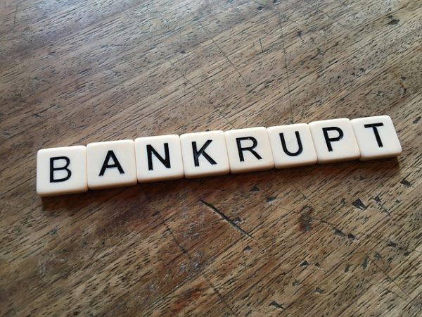 bankrupt _ e